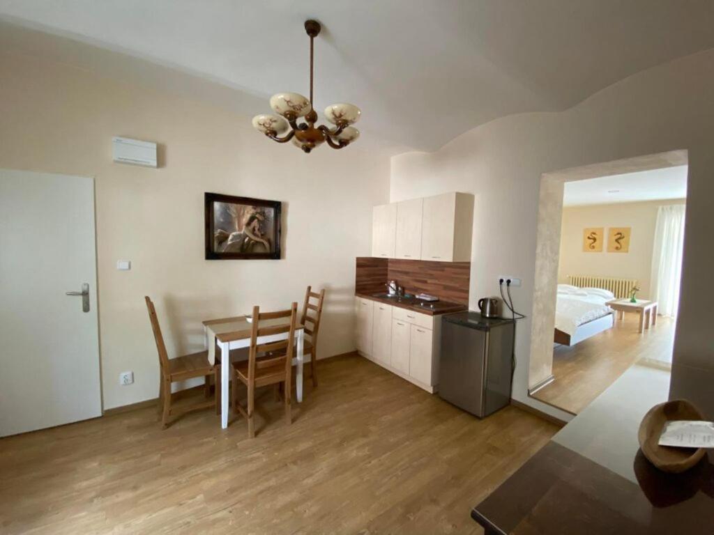 Hotel Zámeček na Čeladné Čeladná Extérieur photo