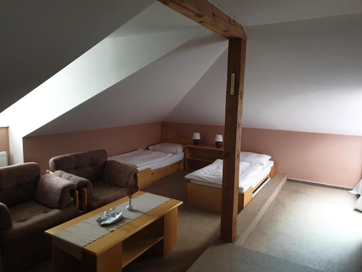 Hotel Zámeček na Čeladné Čeladná Extérieur photo