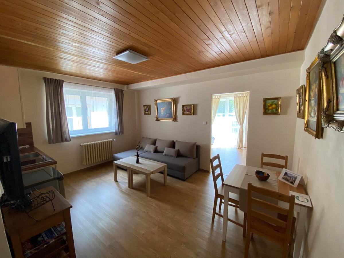 Hotel Zámeček na Čeladné Čeladná Extérieur photo