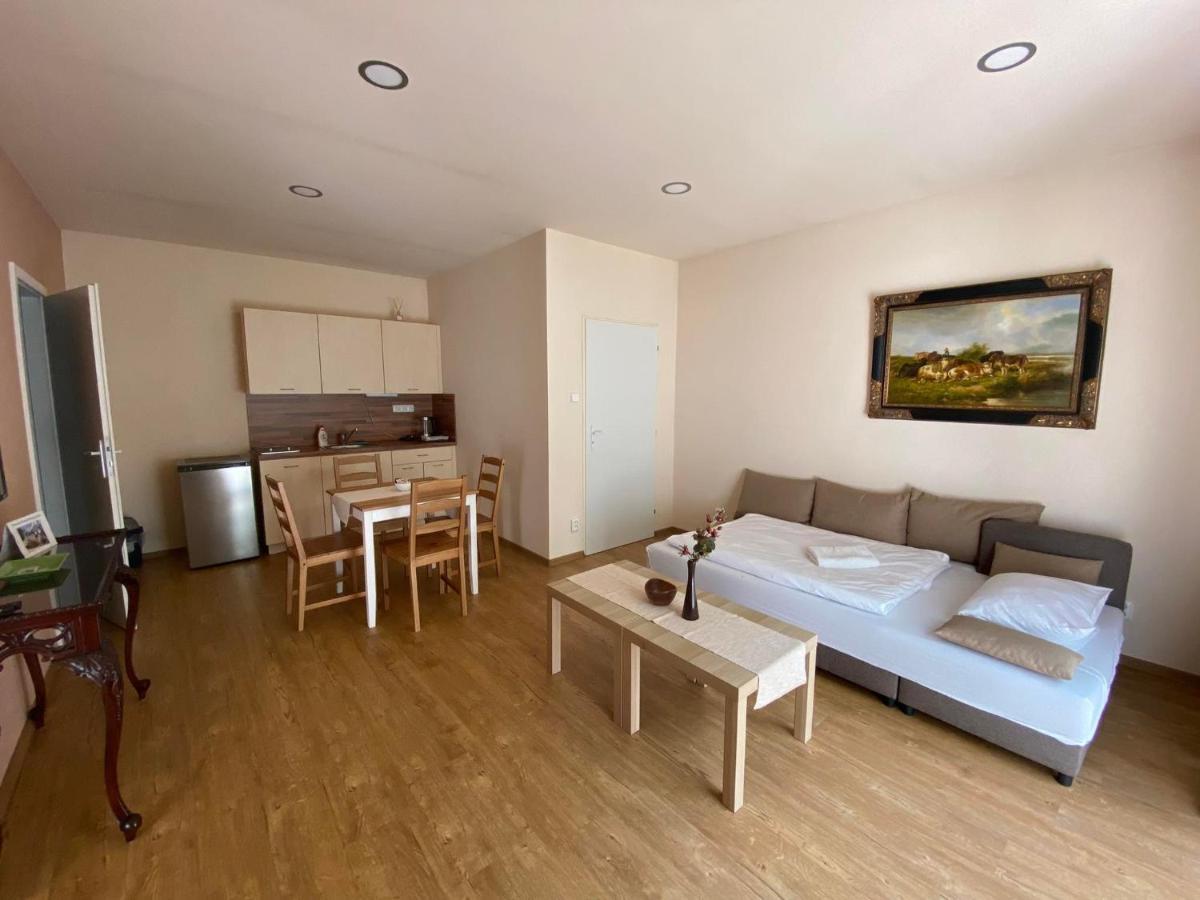 Hotel Zámeček na Čeladné Čeladná Extérieur photo