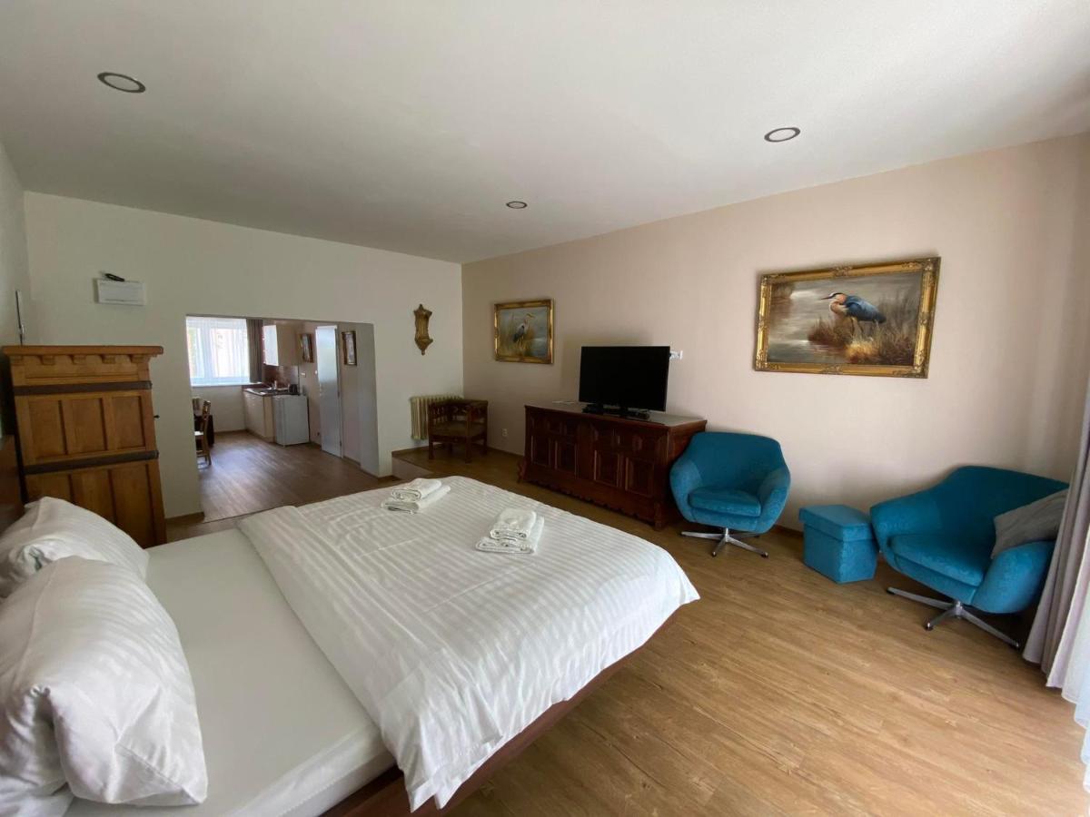 Hotel Zámeček na Čeladné Čeladná Extérieur photo