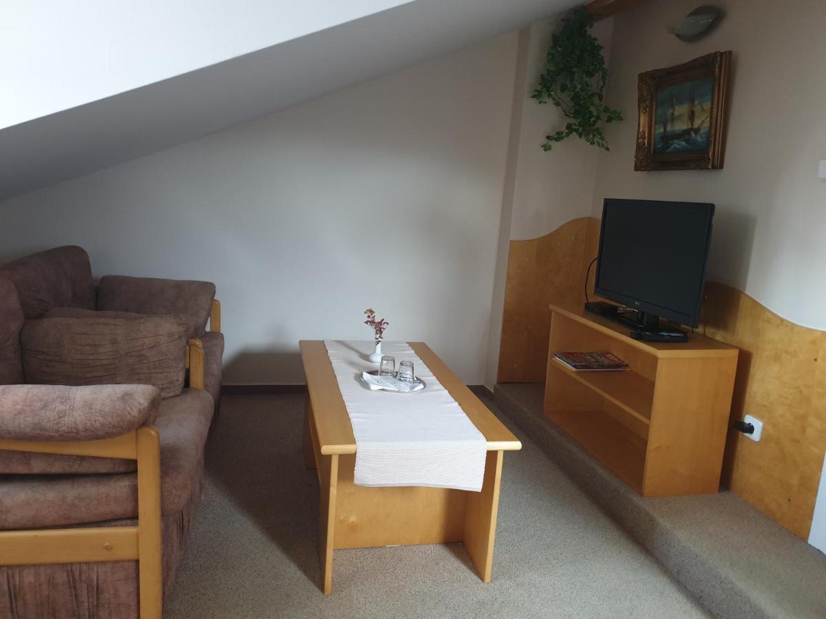 Hotel Zámeček na Čeladné Čeladná Extérieur photo
