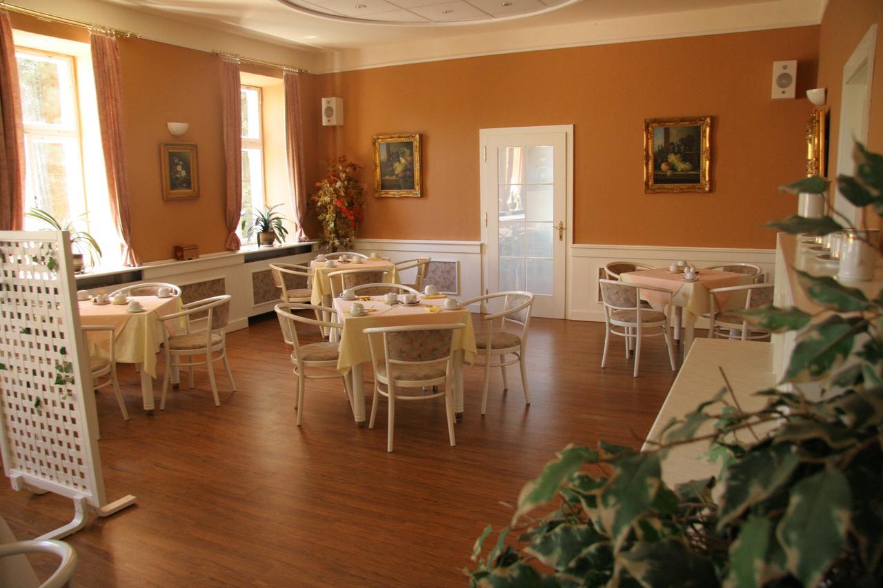 Hotel Zámeček na Čeladné Čeladná Extérieur photo