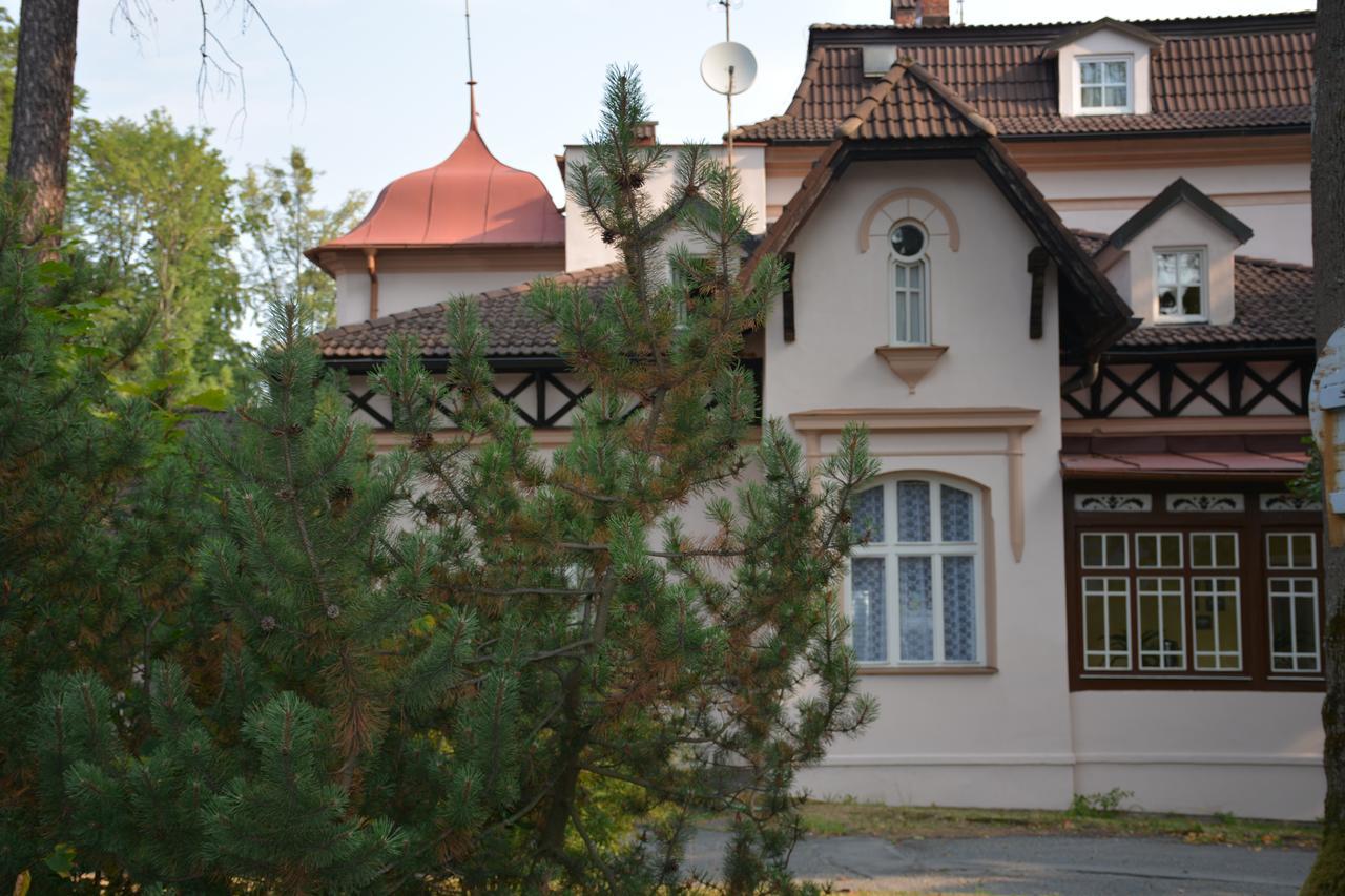 Hotel Zámeček na Čeladné Čeladná Extérieur photo