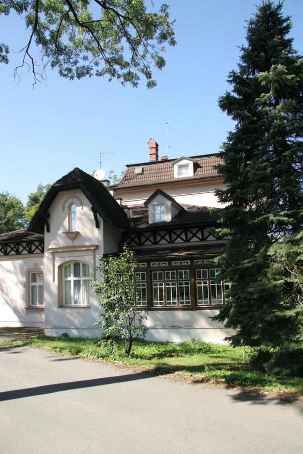 Hotel Zámeček na Čeladné Čeladná Extérieur photo