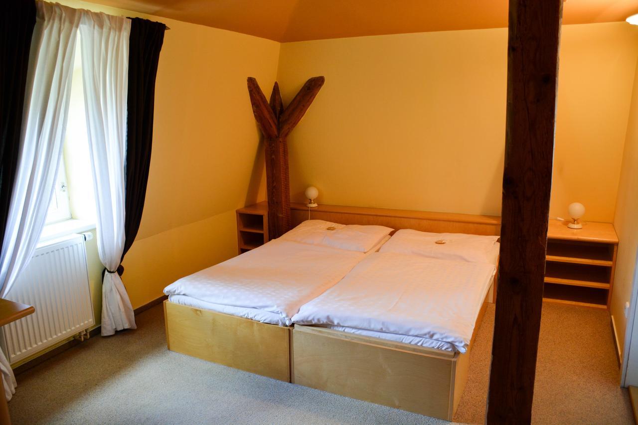 Hotel Zámeček na Čeladné Čeladná Extérieur photo